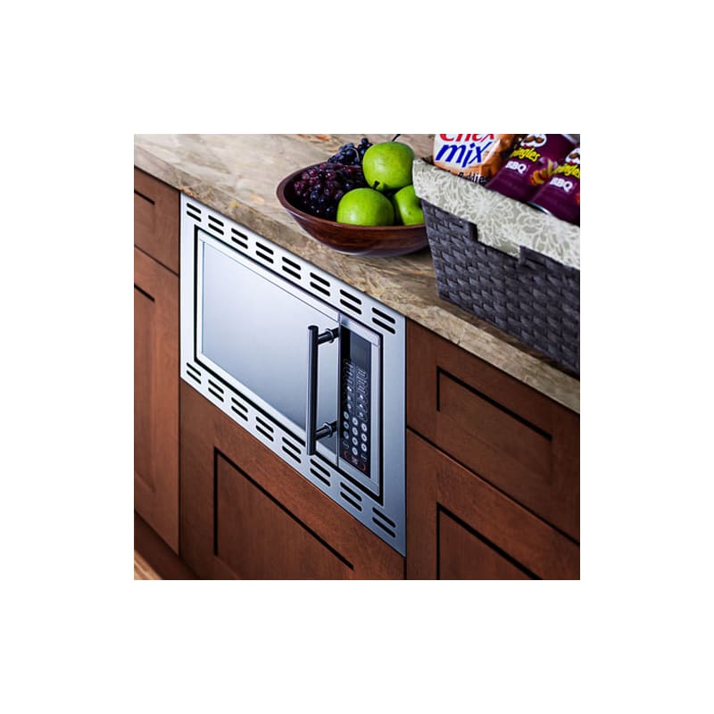 24 Inch Wide 0.9 Cu. Ft. 900 Watt Built In Microwave