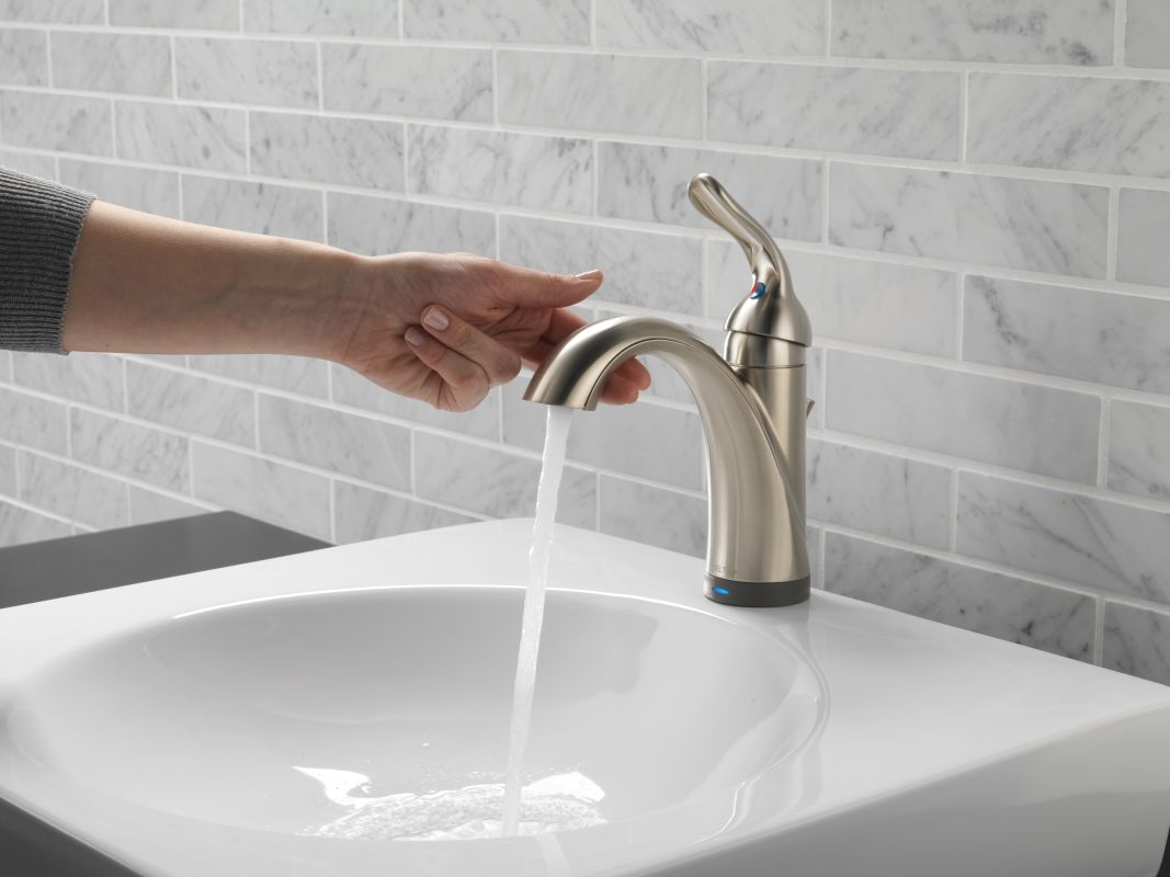 Delta 538t Ss Dst Brilliance Stainless Lahara Single Hole Bathroom Delta 538t Ss Dst Brilliance Stainless Lahara Single Hole Bathroom Faucet With On Off Touch And Proximity Sensor Activation Optional Base Plate