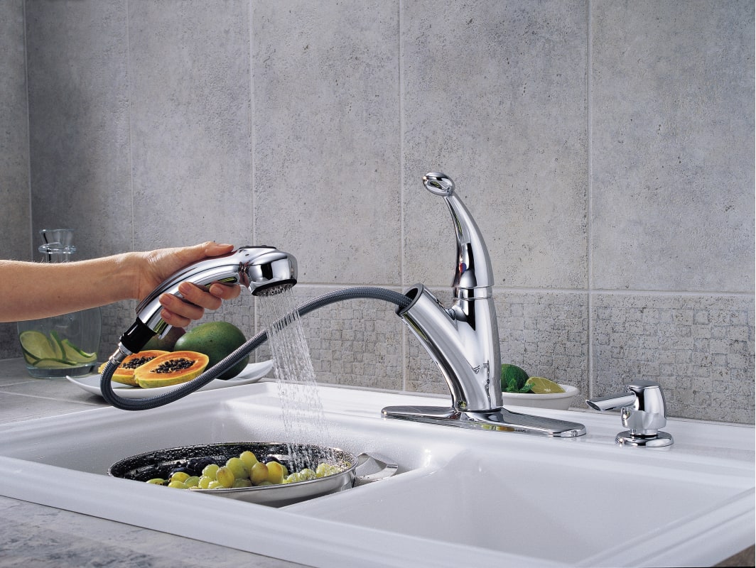 Delta 468 Sd Dst Chrome Cicero Pullout Spray Kitchen Faucet With