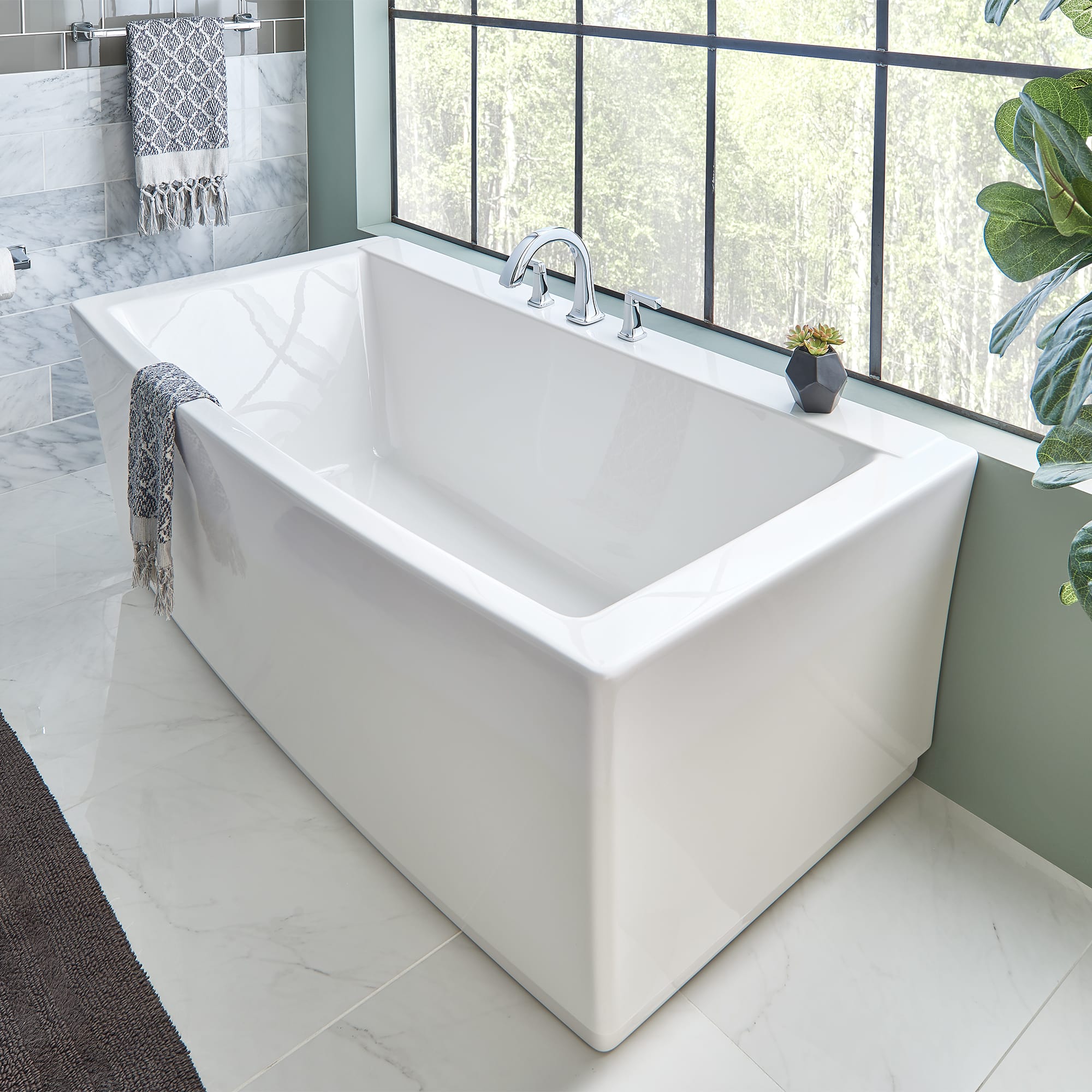 https://s3.img-b.com/image/private/c_lpad,f_auto,t_base/v3/product/americanstandard/b-2691004020-townsend-freestanding-tub-2.jpg