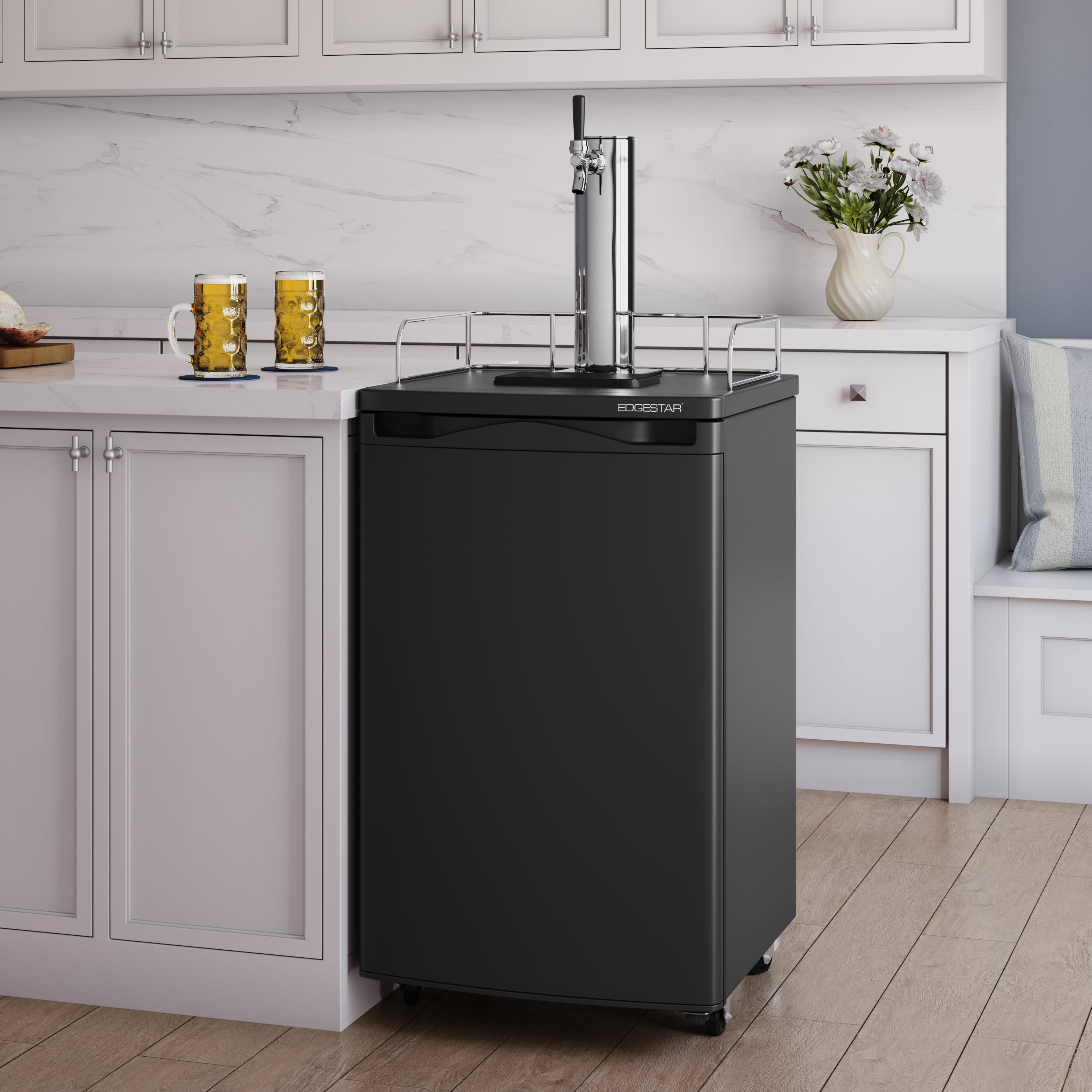 Edgestar 20 inch wide kegerator and keg beer cooler for full size kegs kc2000ss top