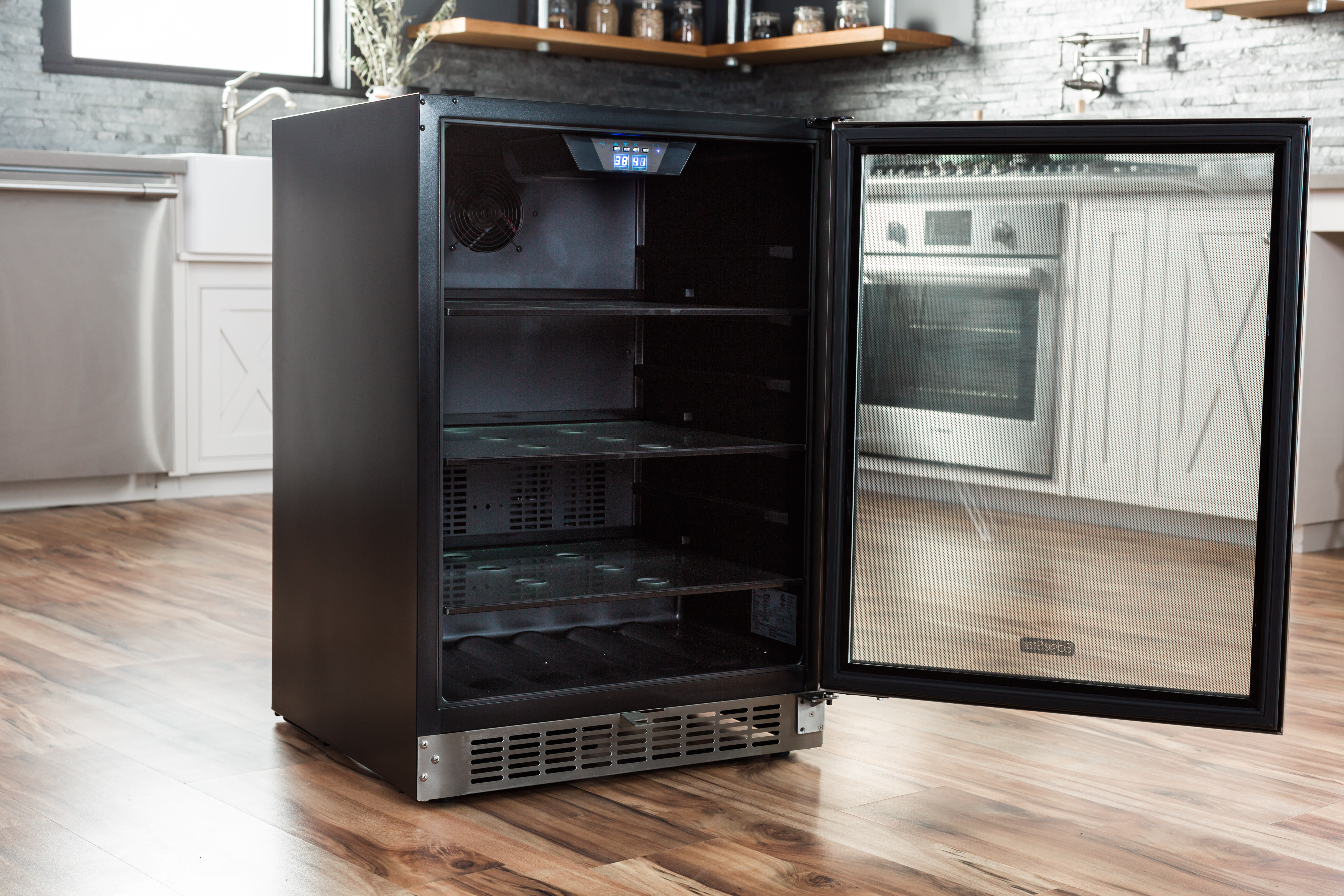 Edgestar 148 Can Stainless Steel Beverage Cooler Cbr1501sg