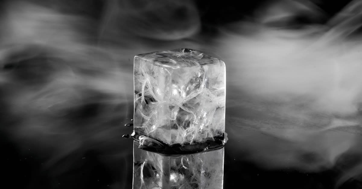 Hoshizaki IM-50BAA-Q 25 Air Cooled Undercounter Sphere Cube Ice