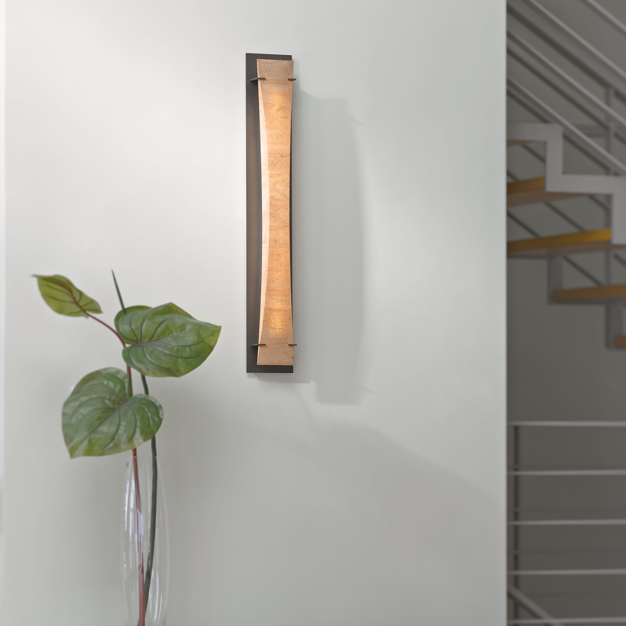 Hubbardton Forge 205955-FLU-10-SG1973 Black / Cork Bento