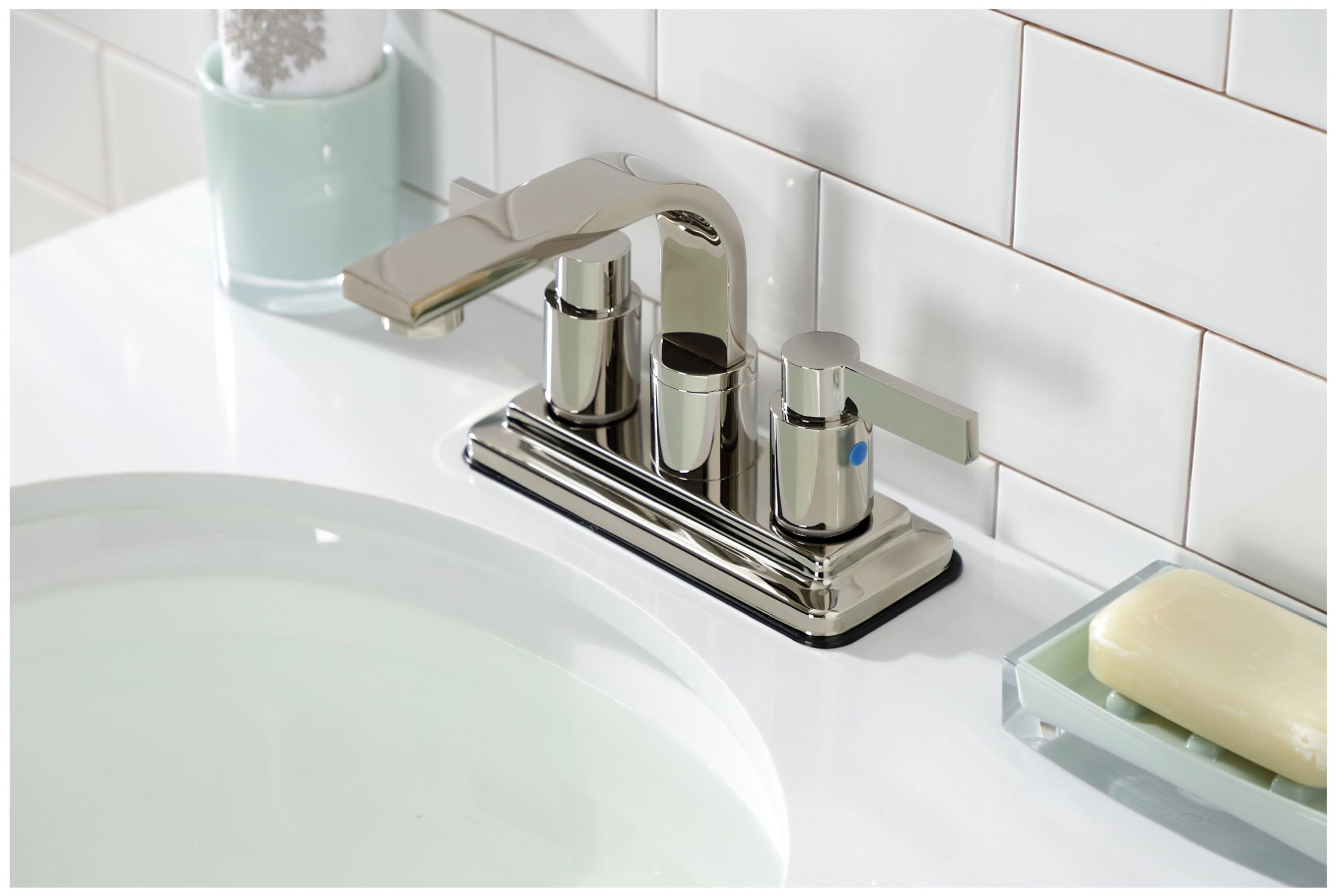 Kingston Brass KB8462NDL Polished Brass NuvoFusion 1.2 GPM Centerset  Bathroom Faucet with Pop-Up Drain Assembly 