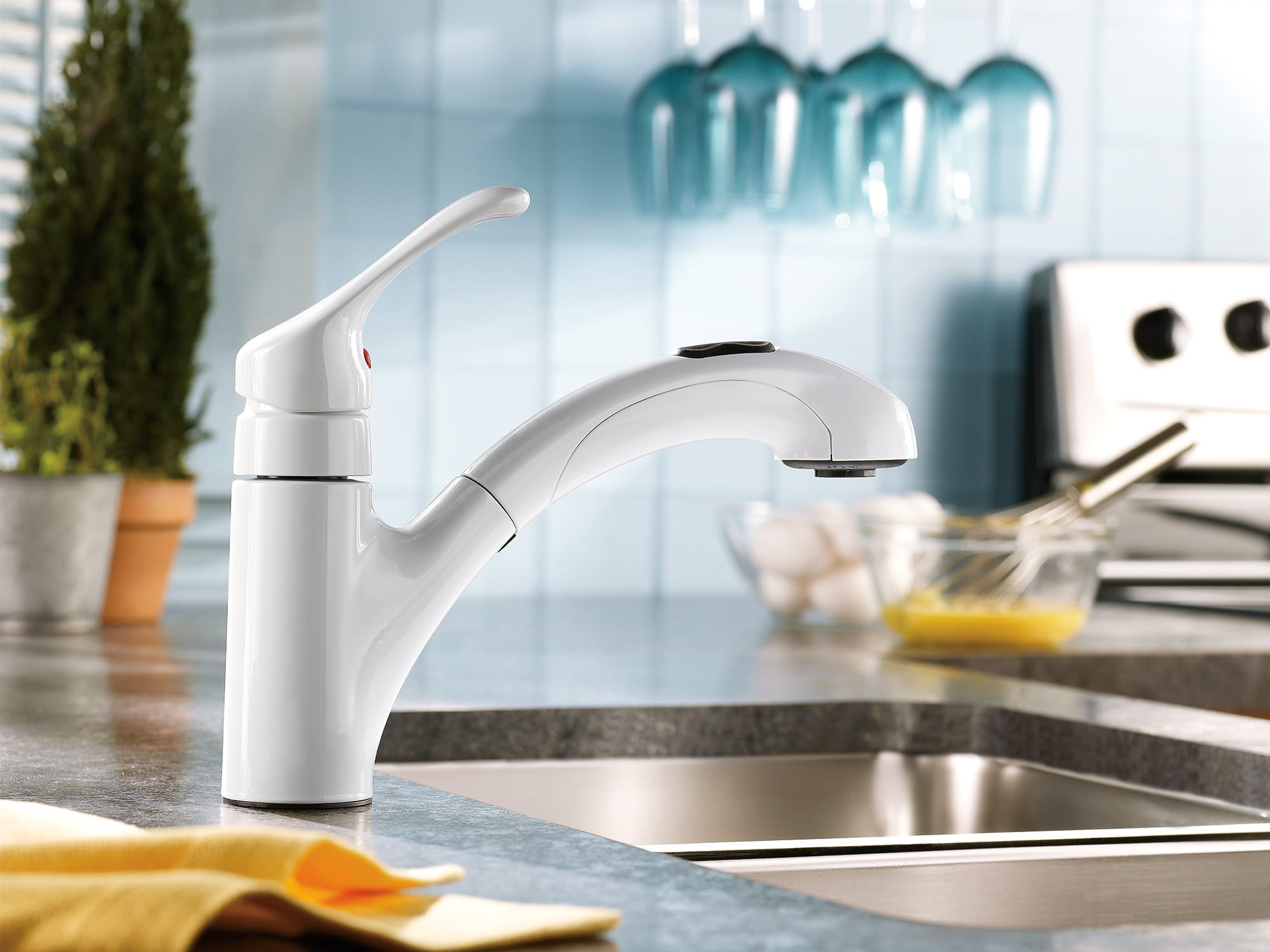 Spot Resist Stainless Moen CA87316SRS Pllout SprayFaucet from Renzo Collection 
