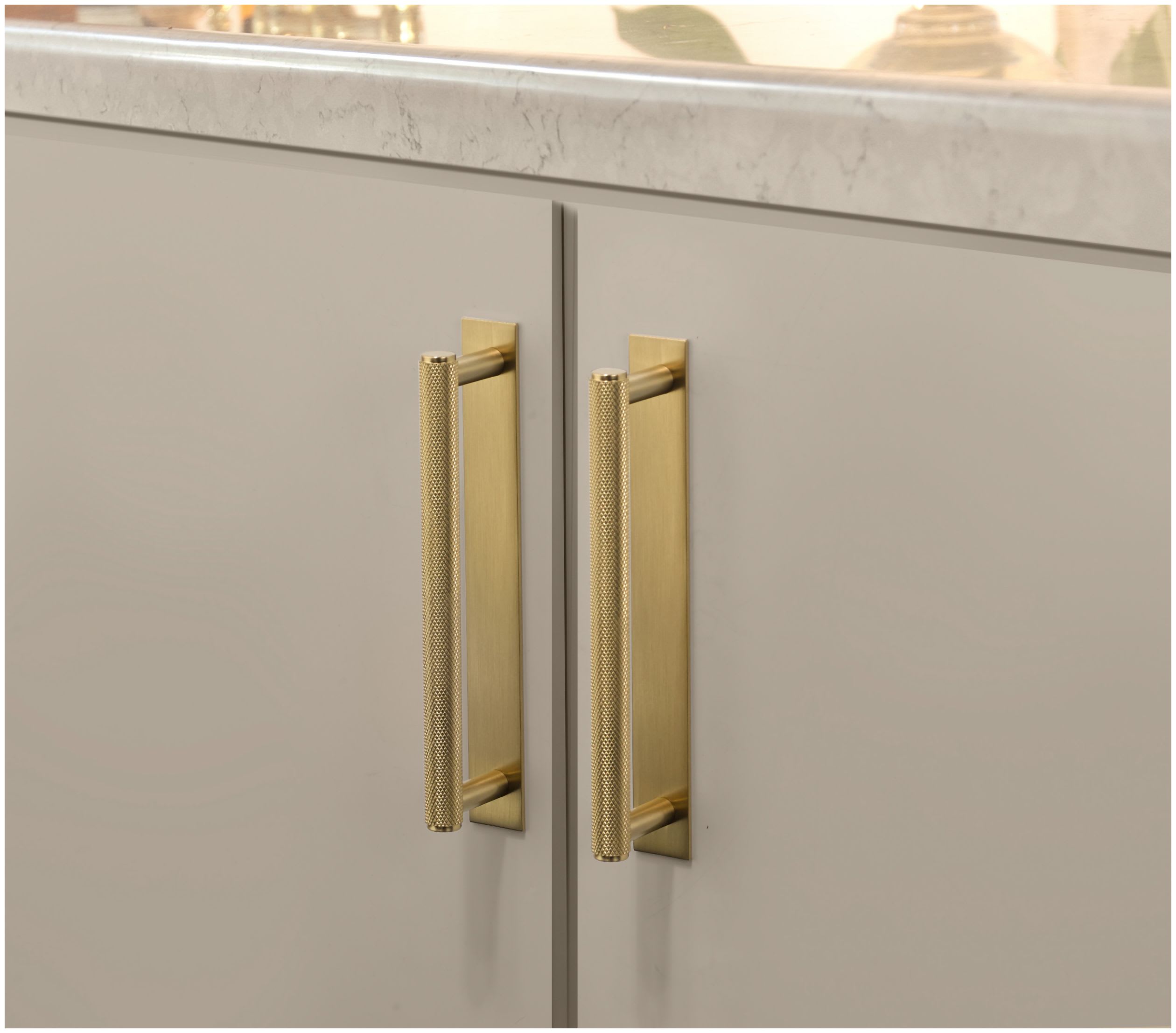Schaub and Company 5106B-SSB Signature Satin Brass Pub House Rectangular 6  Center to Center Solid Brass Cabinet Pull Backplate 