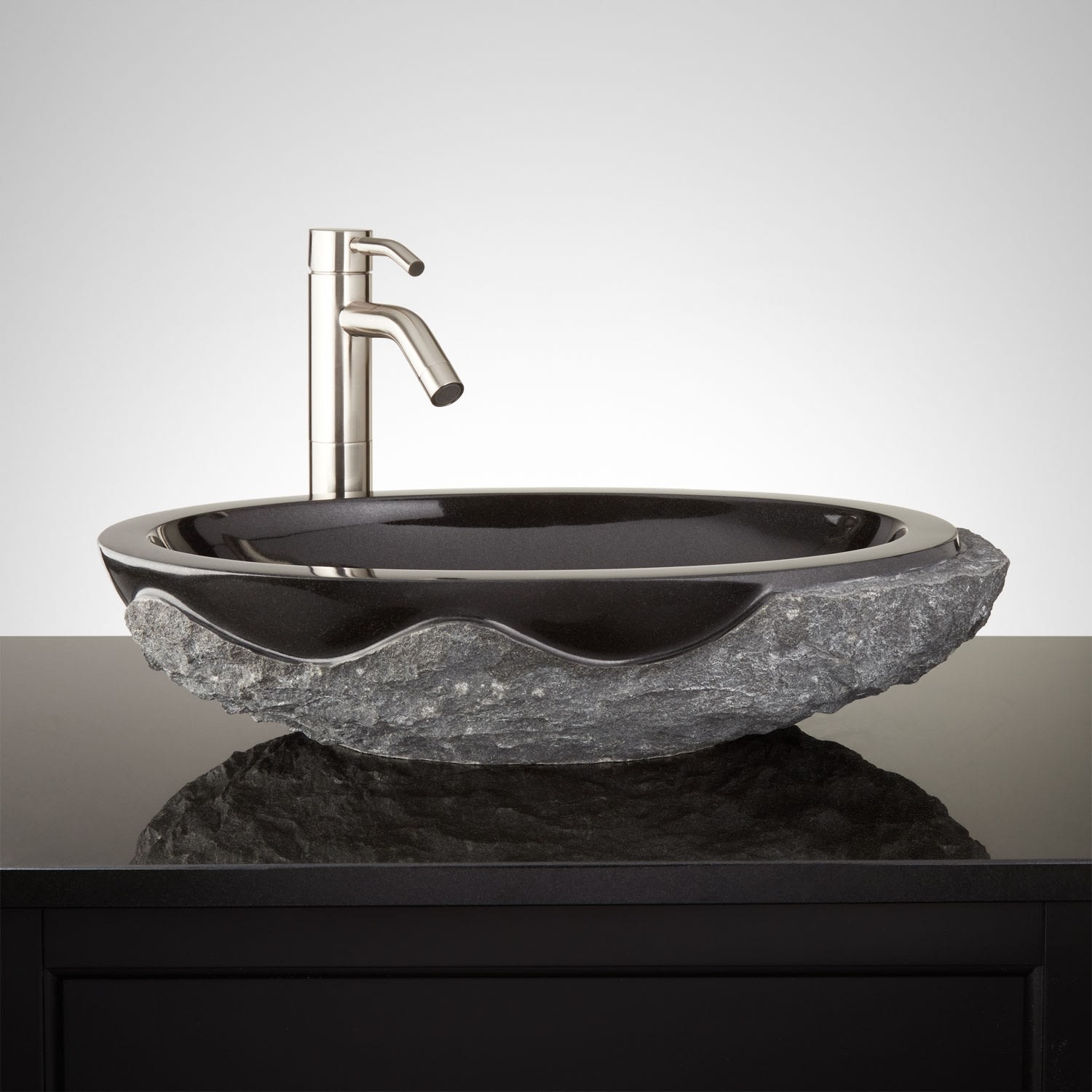 Дизайн раковины. Stone Sink. Умывальник чаша серебристый в интерьере ванной. Vessel Sink. Stone Vessel.