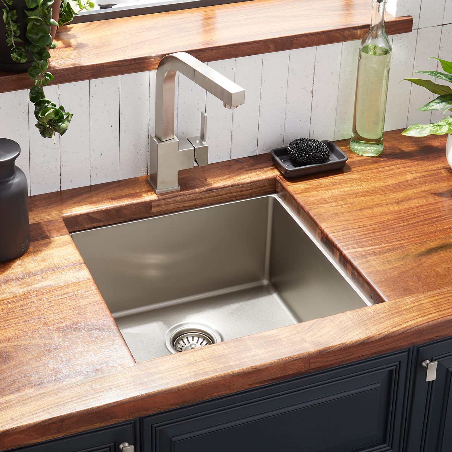 Signature Hardware 441065 Pewter Atlas 19 Undermount Single Basin Signature Hardware 441065
