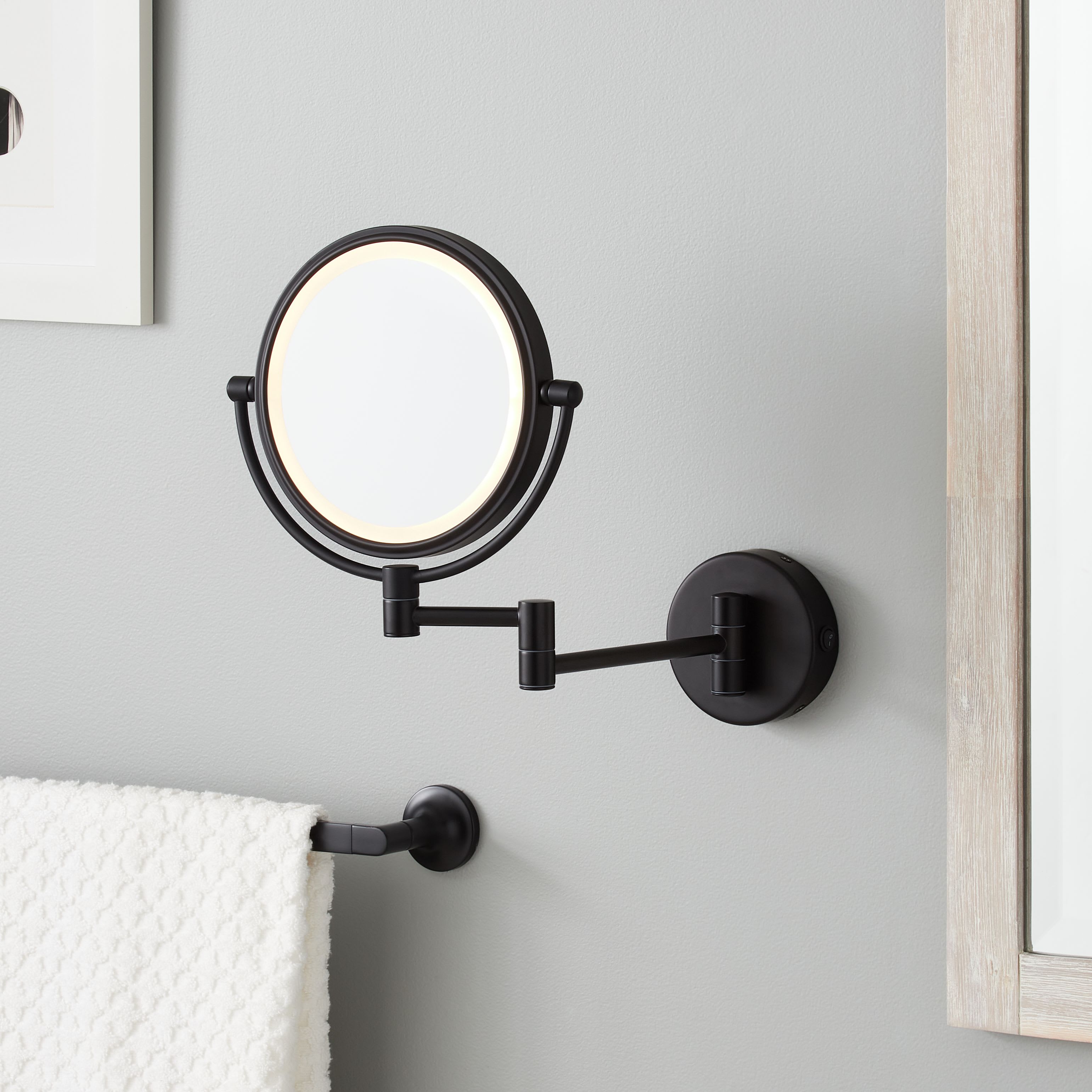 Signature Hardware 953369