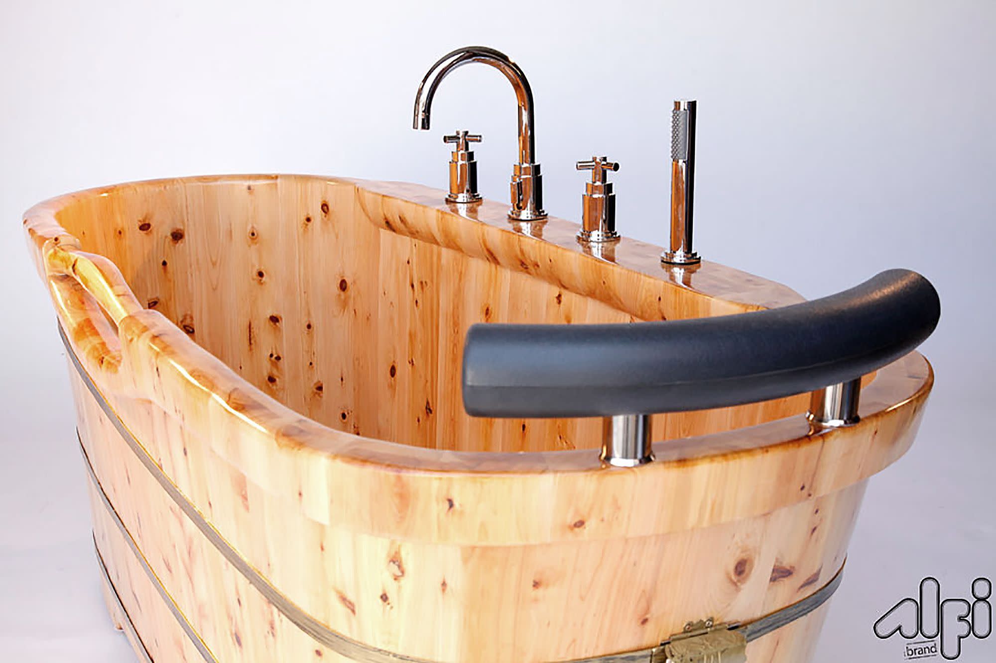 ALFI brand AB1136 61" Cedar Soaking Bathtub for Freestanding Natural