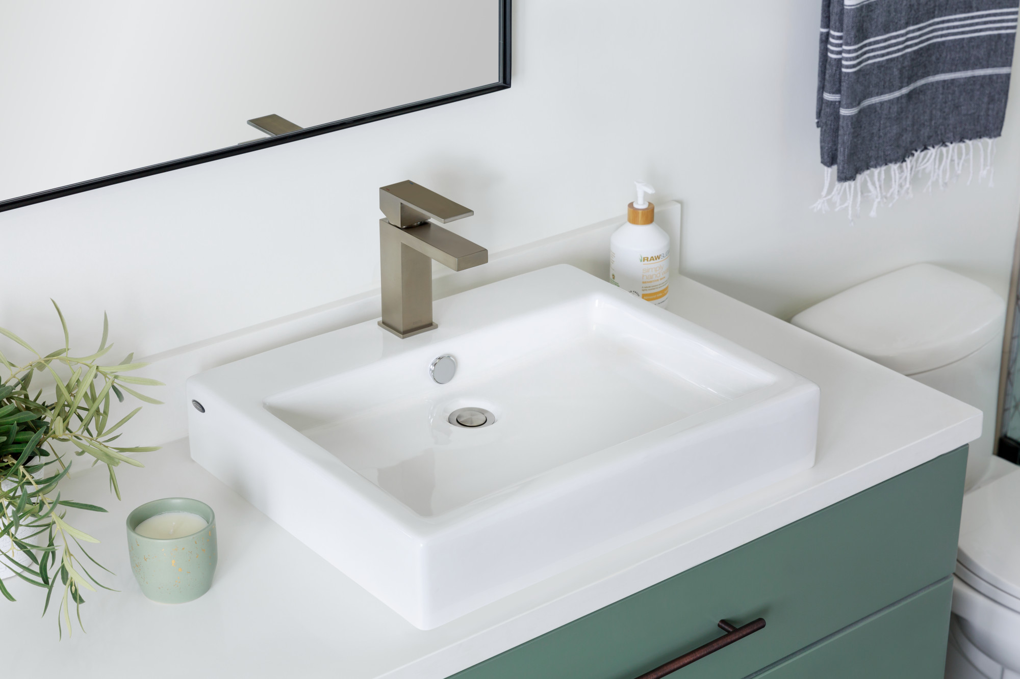 Delta 567LFPP Angular Modern 1 Hole Bathroom Faucet Chrome eBay