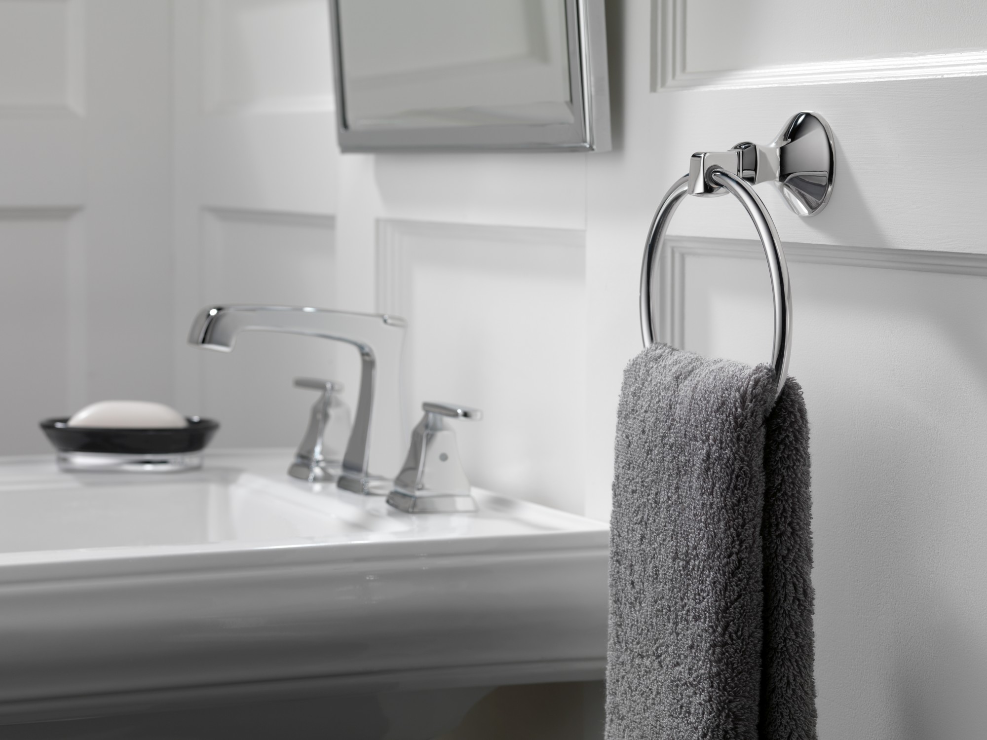 Delta 76446 Bronze Ashlyn Towel Ring eBay