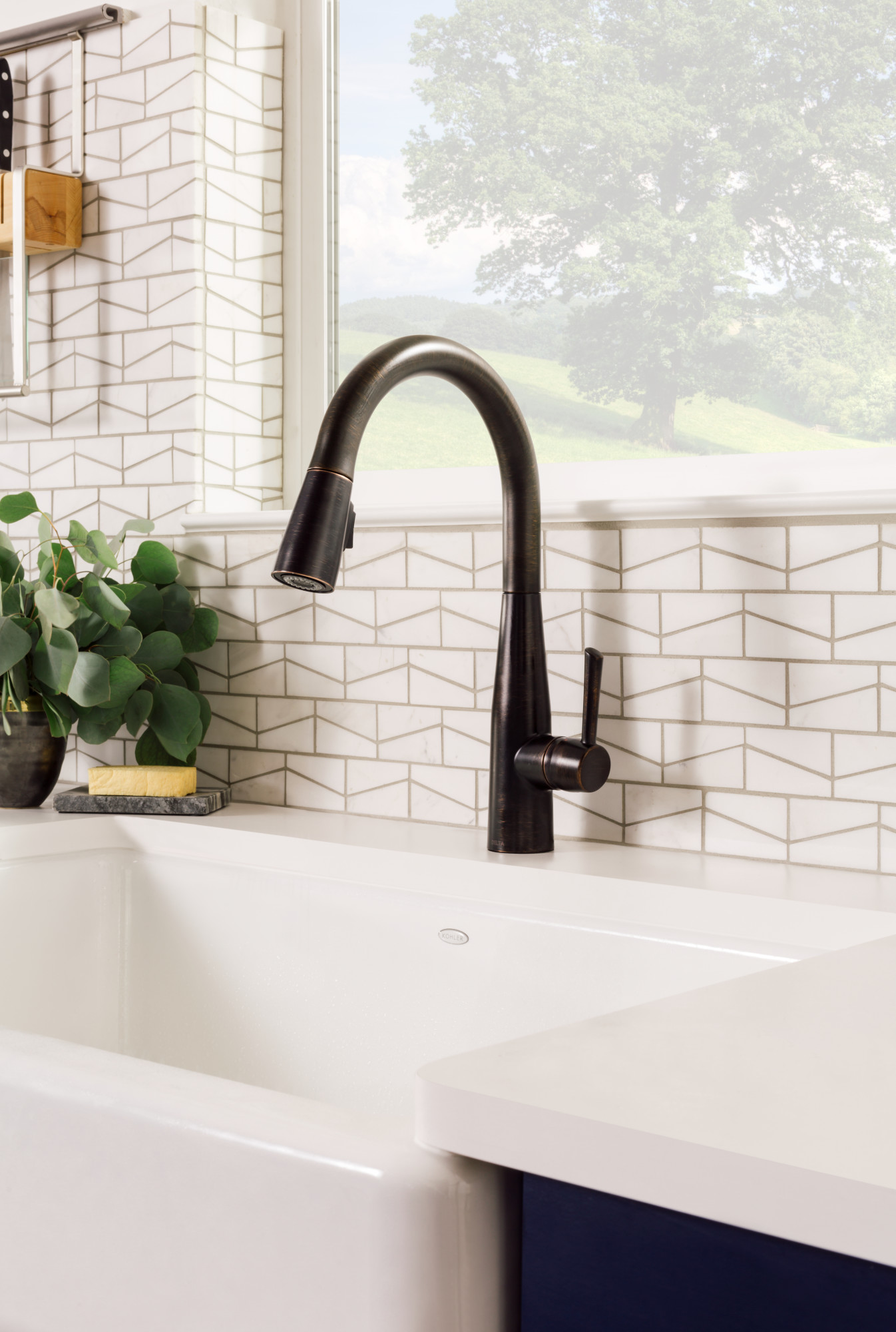 Delta 9113DST Essa PullDown Kitchen Faucet Bronze eBay