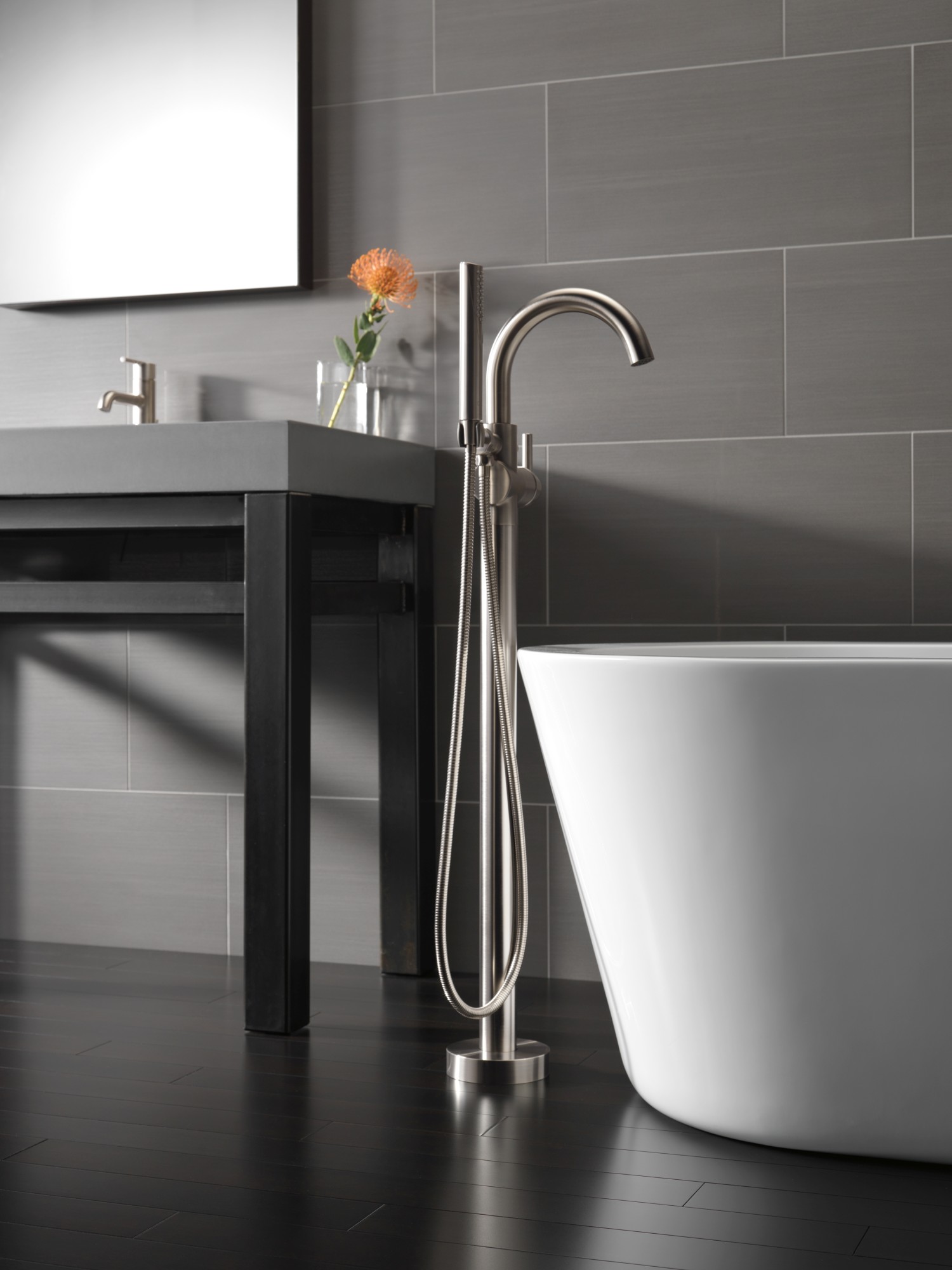 Delta T4759 FL Trinsic Floor Mounted Tub Filler For Brilliance   Delta T4759 Fl Installed Tub Filler In Brilliance Stainless 2175 