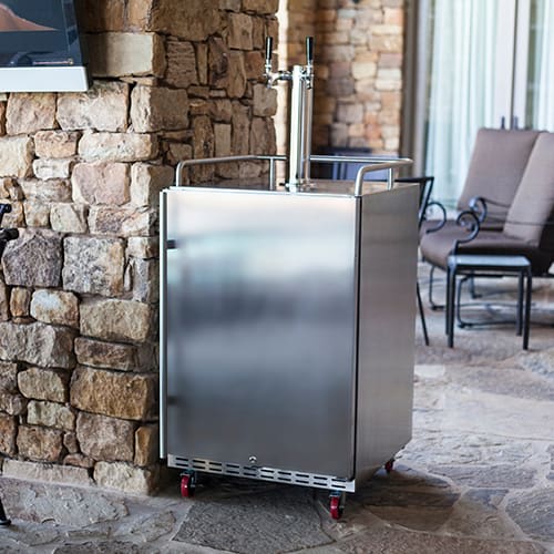 EdgeStar KC7000ODTWIN 24"W Outdoor Double Tap Kegerator for Full