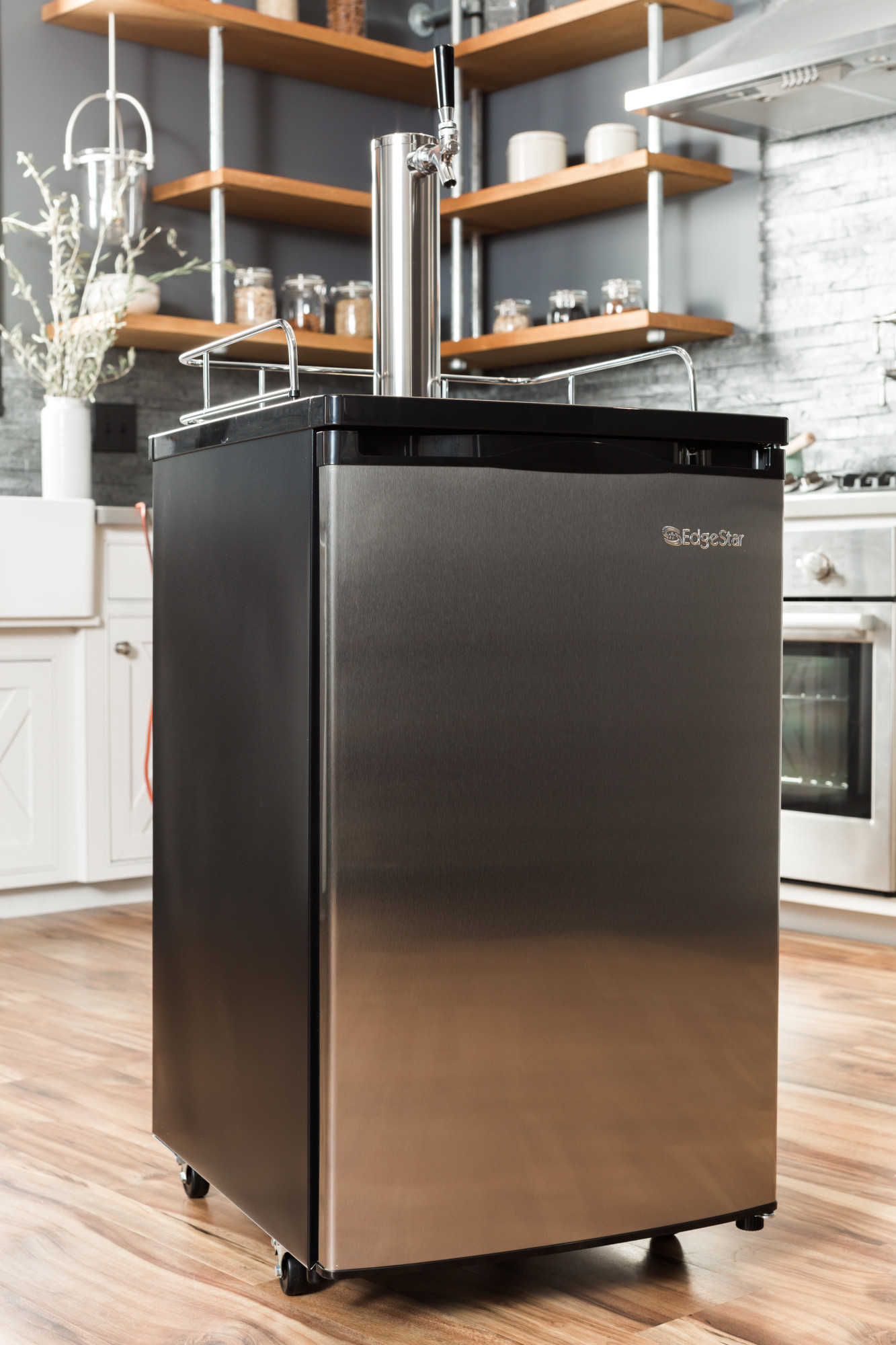 EdgeStar KC2000 20"W Kegerator and Keg Beer Cooler for Full Size