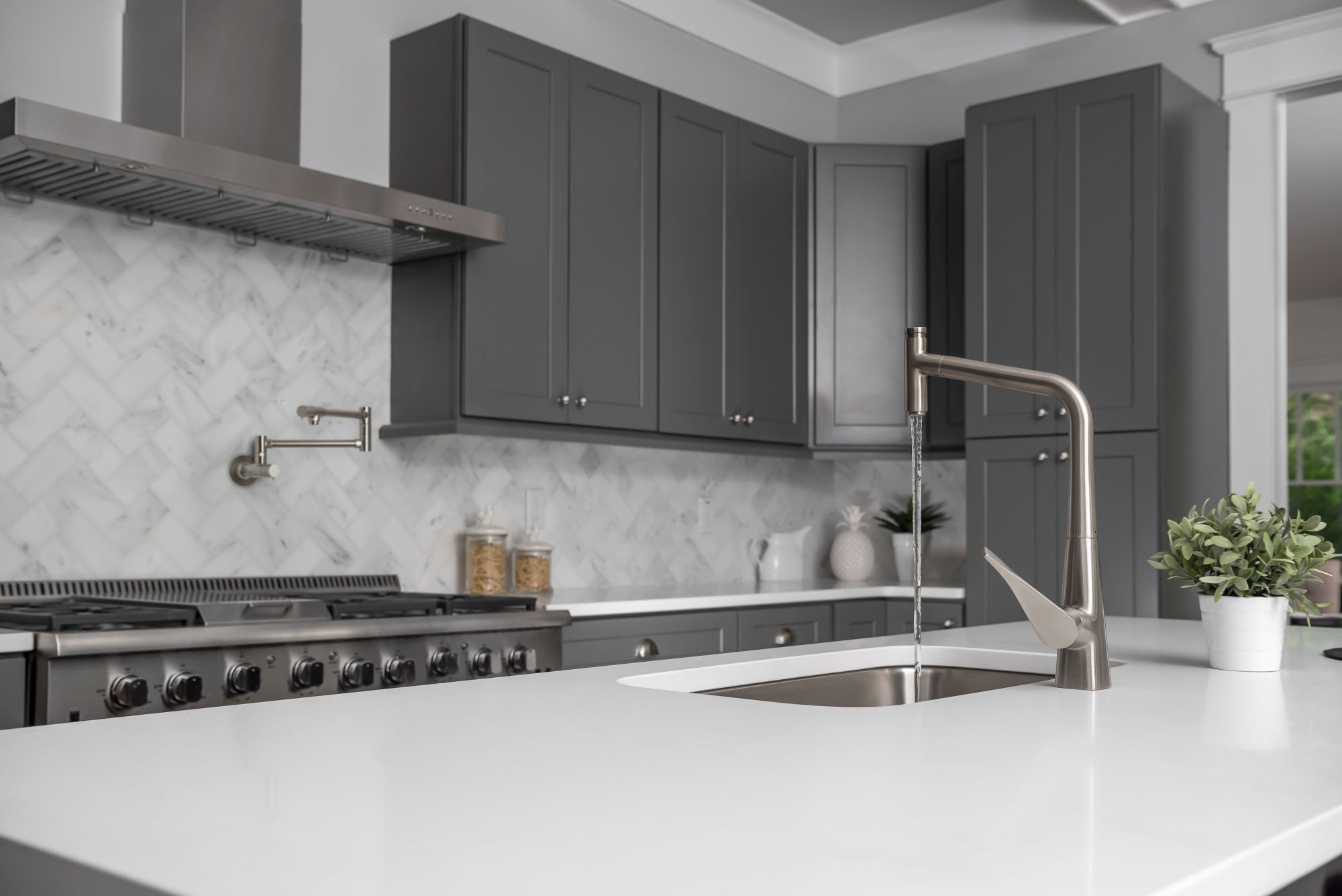 Details About Hansgrohe 14820 Metris High Arc Pull Out Kitchen Faucet With Magnetic Docking