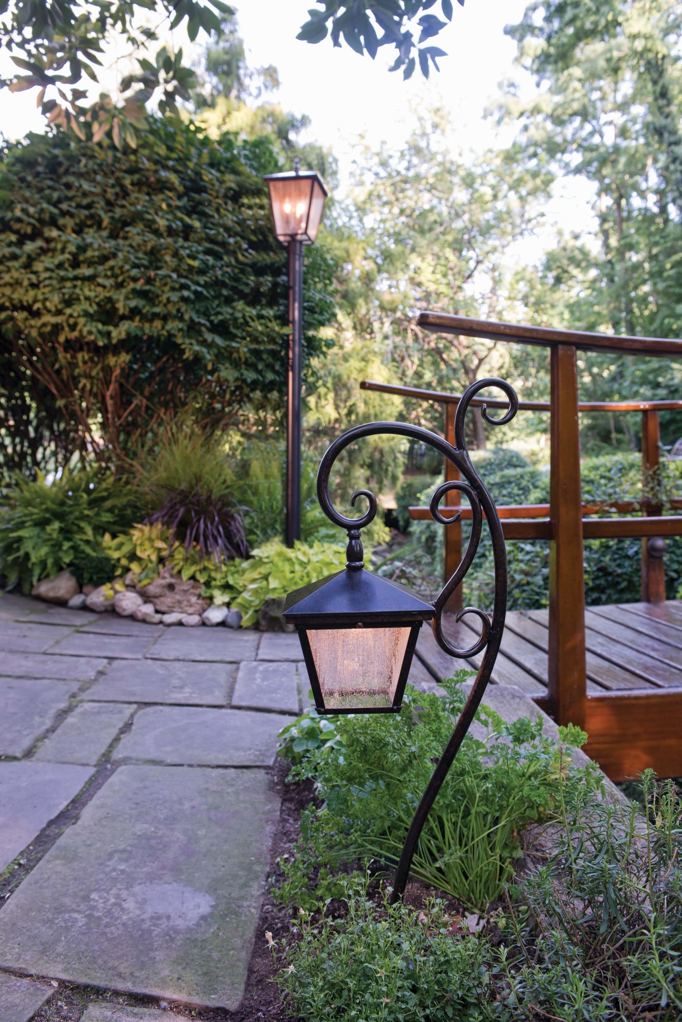 Hinkley Lighting 1431 Aged Zinc Trellis 3Light 21"H Post Light With