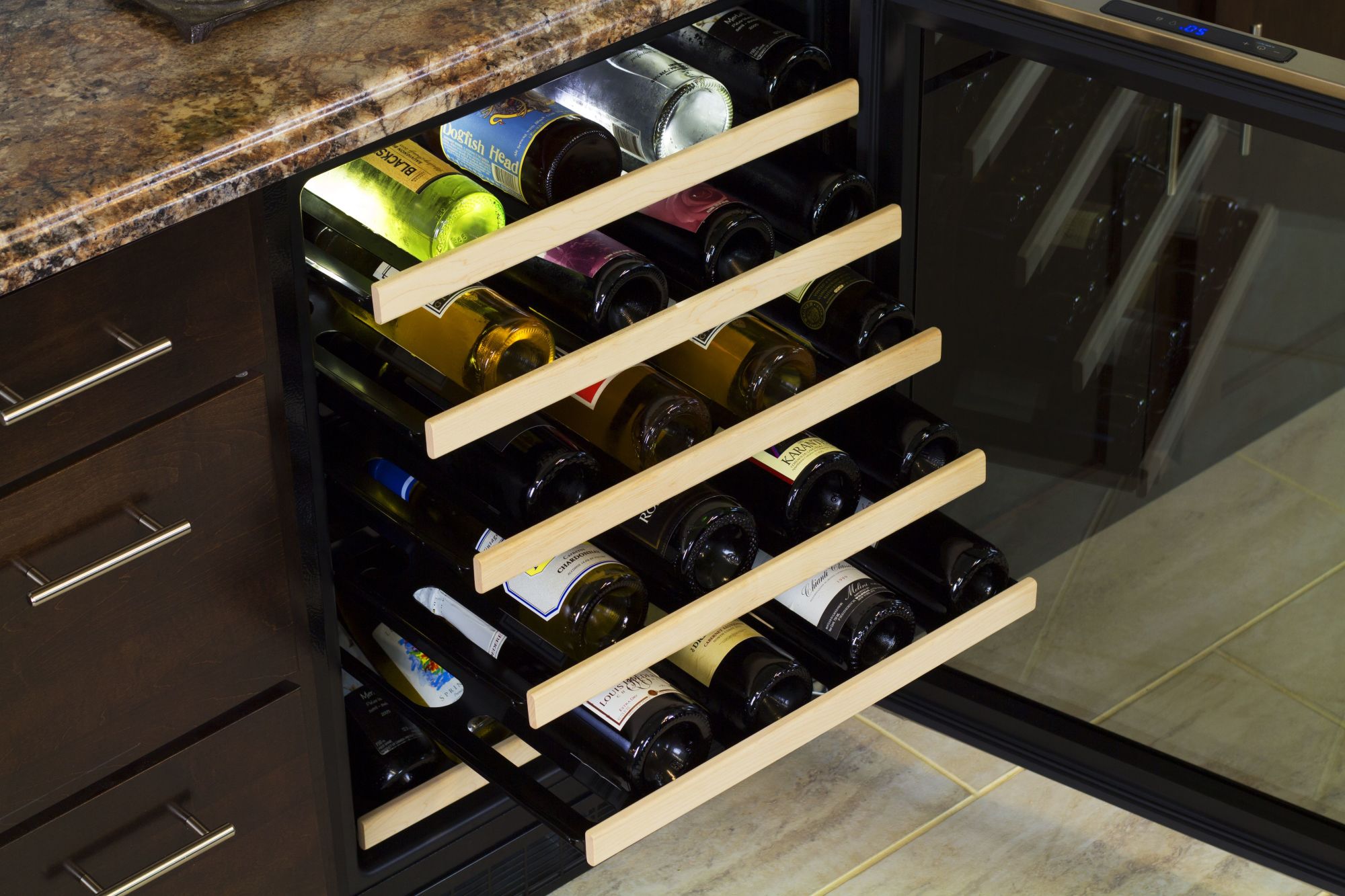 Marvel ML24WSR 24"W 45Bottle BuiltIn Single Zone Wine Cooler