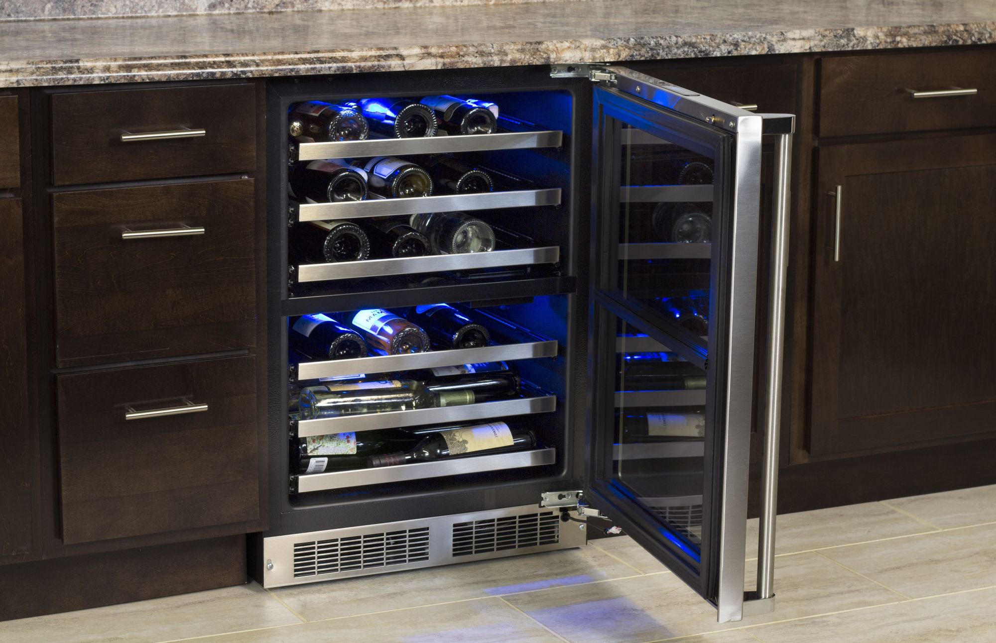 Marvel MP24WD5R 24" Wide 40Bottle BuiltIn Dual Zone Wine Cooler with