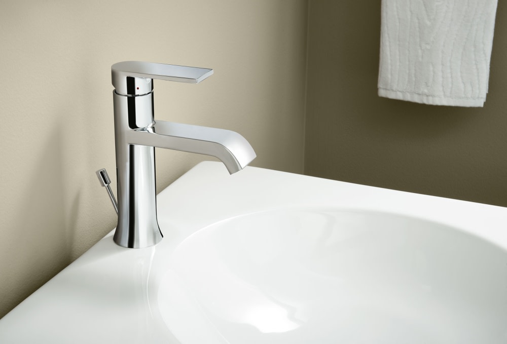 Moen 6702 Genta Single Handle Centerset Bathroom Faucet with Duralast