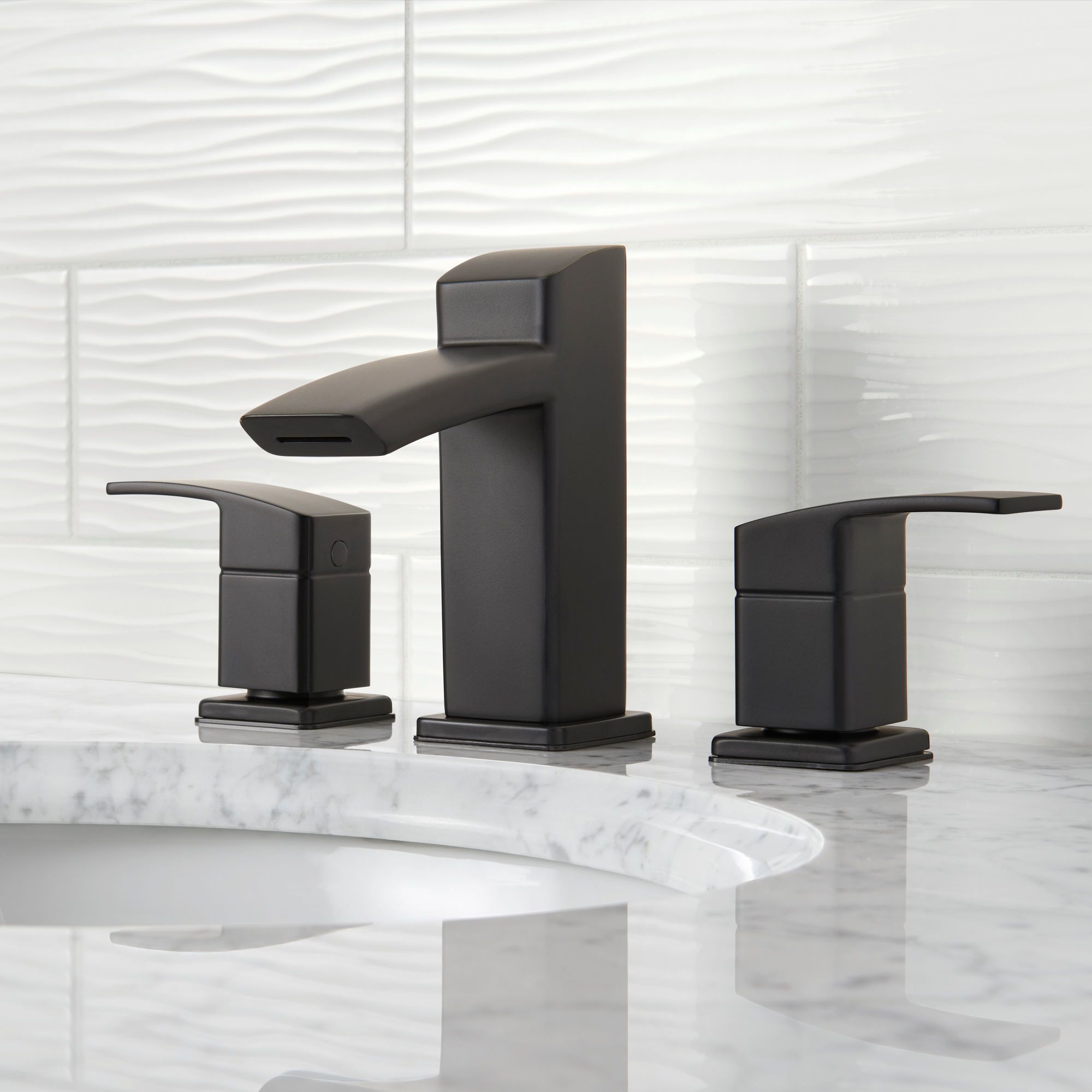 Pfister LG49DF2 Kenzo Widespread Bathroom Faucet Black eBay