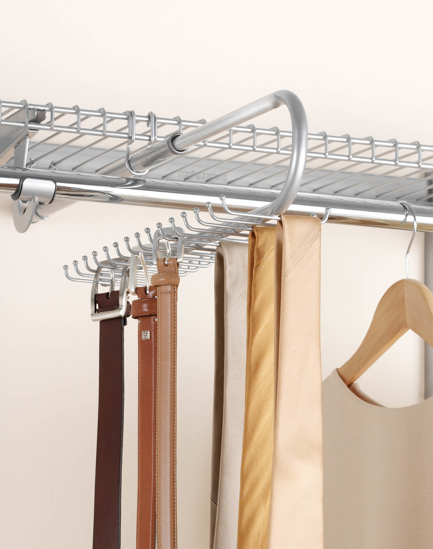 Rubbermaid FG3H9802 Silver Configurations Pull Out Belt & Tie Rack With