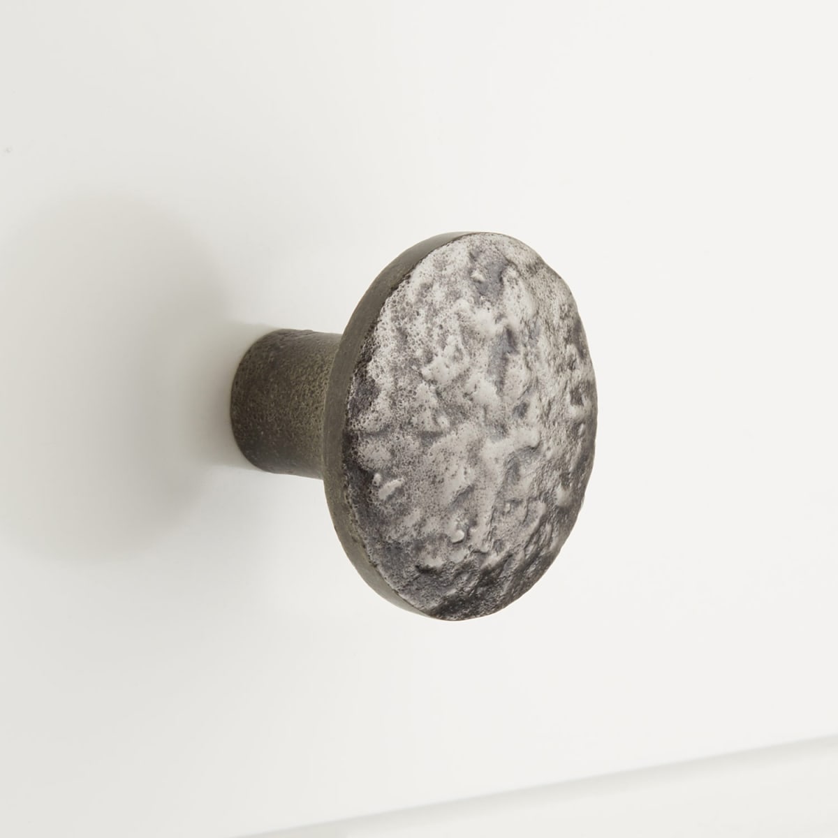 signature-hardware-325552-