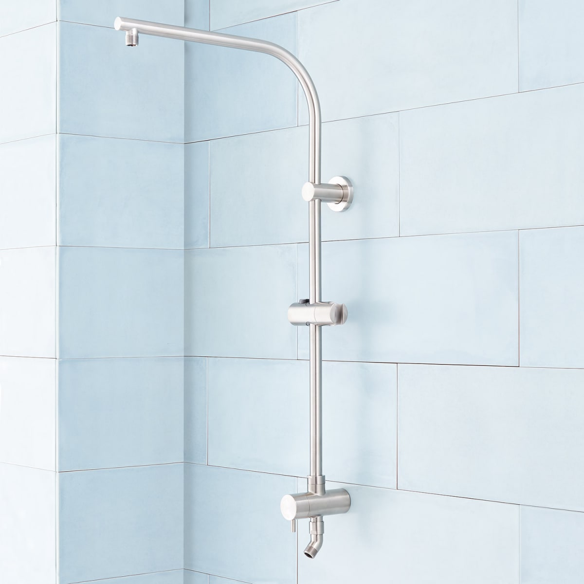 Seamless Showers - Signature Surfaces, Inc.