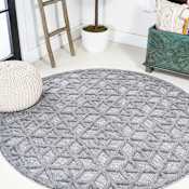 JONATHAN Y Lighting Ibiza 5-1/4' x 5-1/4' Polypropylene Geometric Indoor / Outdoor Round Area Rug Dark Gray