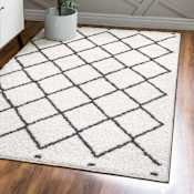 JONATHAN Y Lighting Moroccan Hype 5' x 8' Shag Polypropylene Moroccan & Tribal and Trellis Indoor Area Rug White / Gray