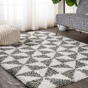 JONATHAN Y Lighting London Shag 7-3/4' x 10' Shag Polypropylene Geometric and Moroccan & Tribal Indoor Area Rug Beige / Dark Gray