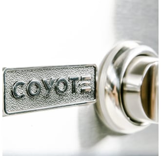 Coyote-C2C34LP-Logo Detail