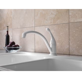 Delta-141-DST-Installed Faucet in Matte White