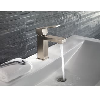 Delta-567LF-PP-Running Faucet in Brilliance Stainless
