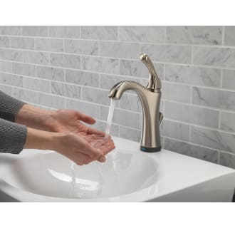 Delta-592T-DST-Faucet in Use in Brilliance Stainless