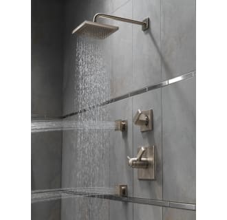 Delta-T17T086-Running Shower System in Brilliance Stainless
