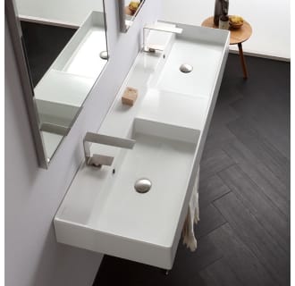 Top View with Towel Bar
