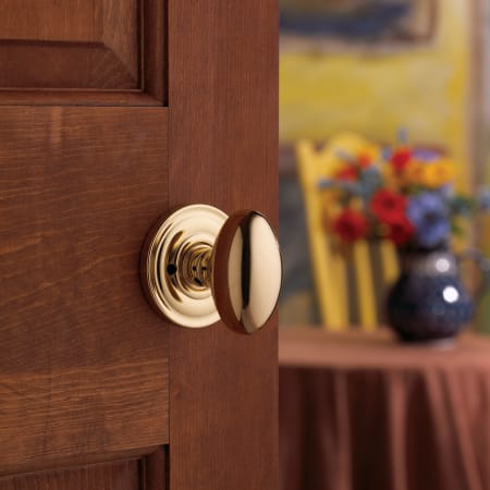 Interior Side of Baldwin 5425.PRIV Privacy Egg Knob with Classic Rosettes in Polished Brass