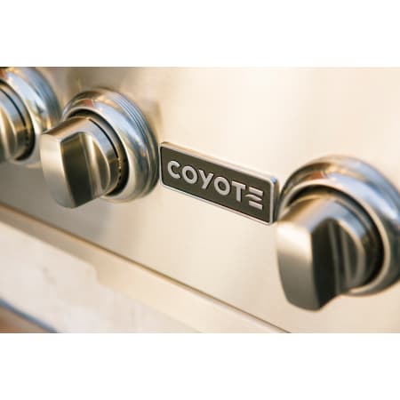Coyote-C1CH36-Close Up Knobs