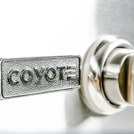 Coyote-C2C34LP-Logo Detail