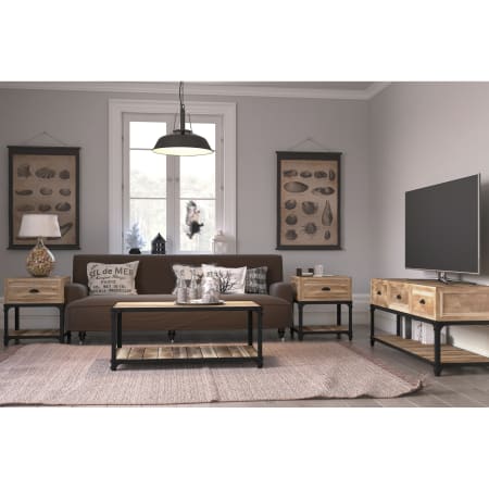 Elk Grove Suite - Light Pine / Black