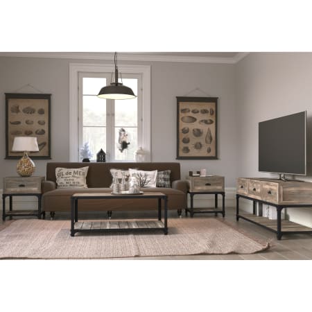 Elk Grove Suite in Medium Wood / Black