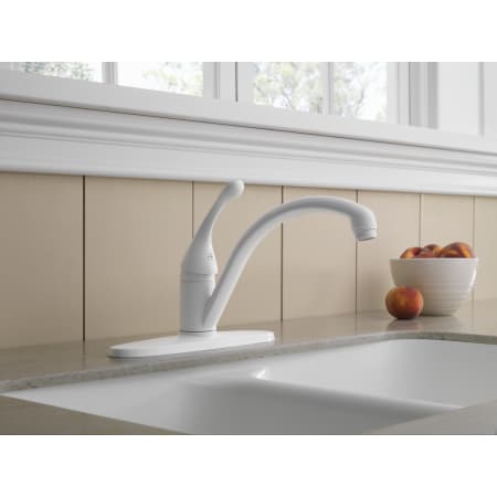 Delta-140-DST-Installed Faucet in Matte White