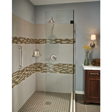 Delta-41316-Overall Room View in Brilliance Stainless
