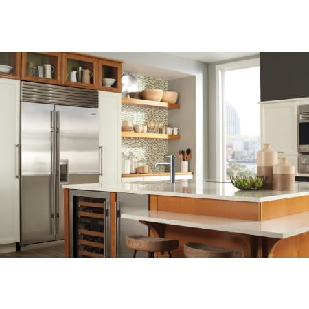 Delta-4159-DST-Overall Room View in Arctic Stainless