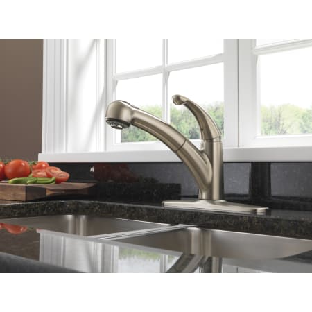 Delta-467-DST-Installed Faucet with Escutcheon Plate in Brilliance Stainless