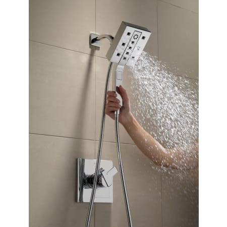 Delta-58470-Running Handshower in Chrome