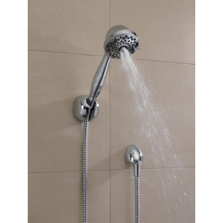 Delta-59710-PK-Running Handshower in Chrome